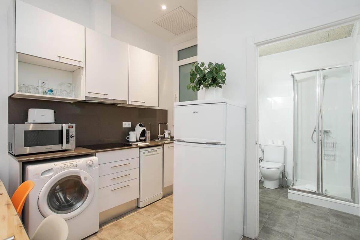 Paseo De Gracia Modern 4bd With Terrace Appartamento *