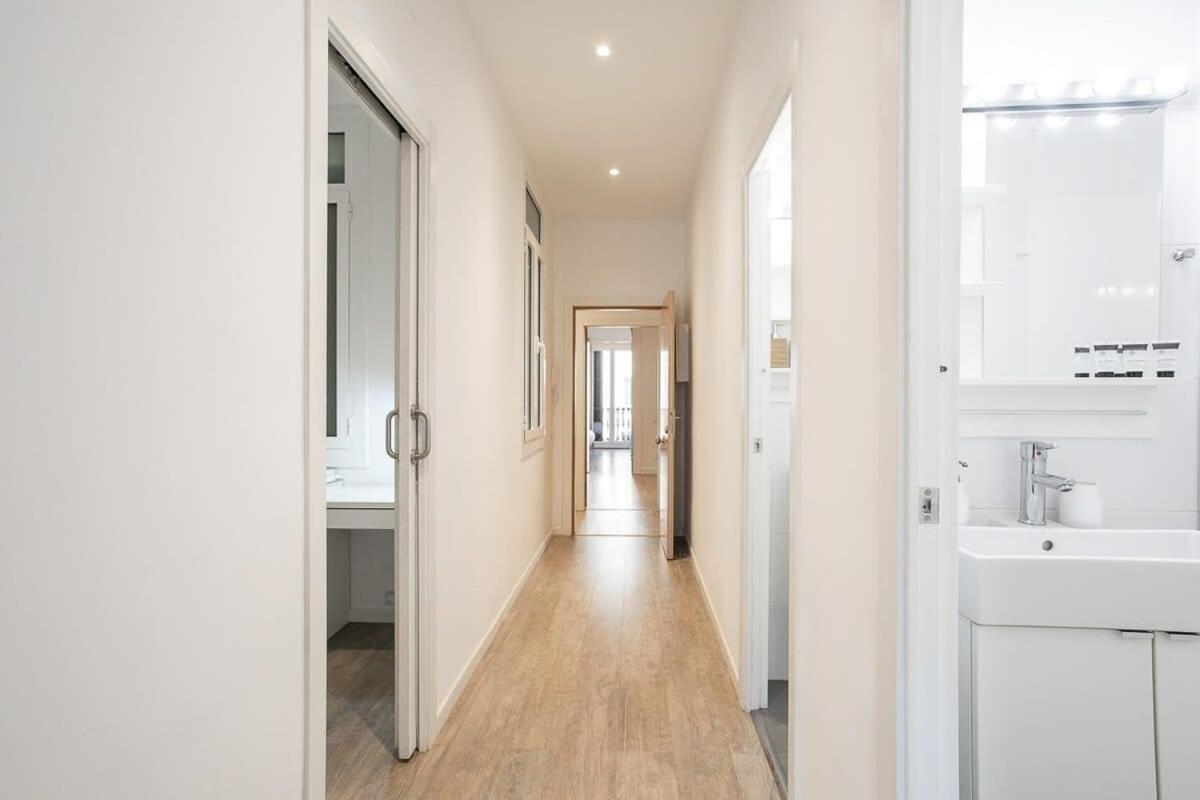 Appartamento Paseo De Gracia Modern 4bd With Terrace Barcellona