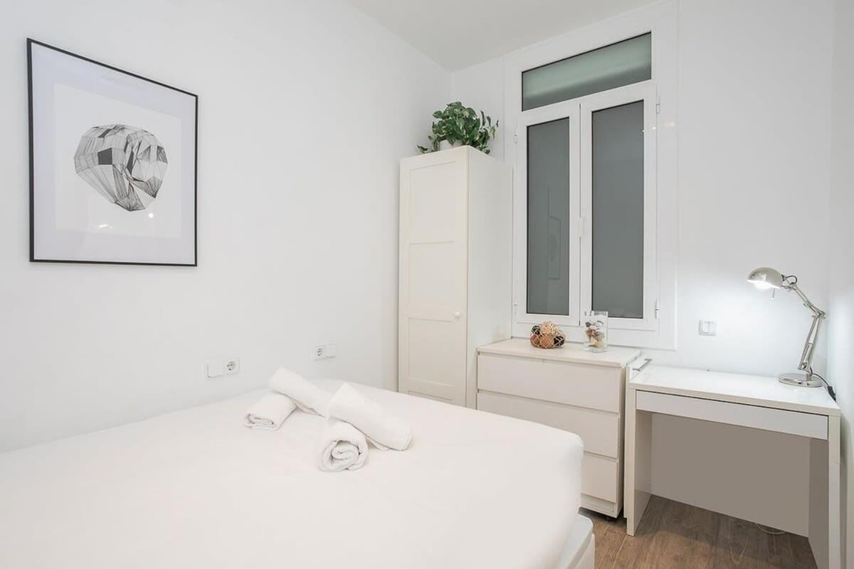 Paseo De Gracia Modern 4bd With Terrace Appartamento *
